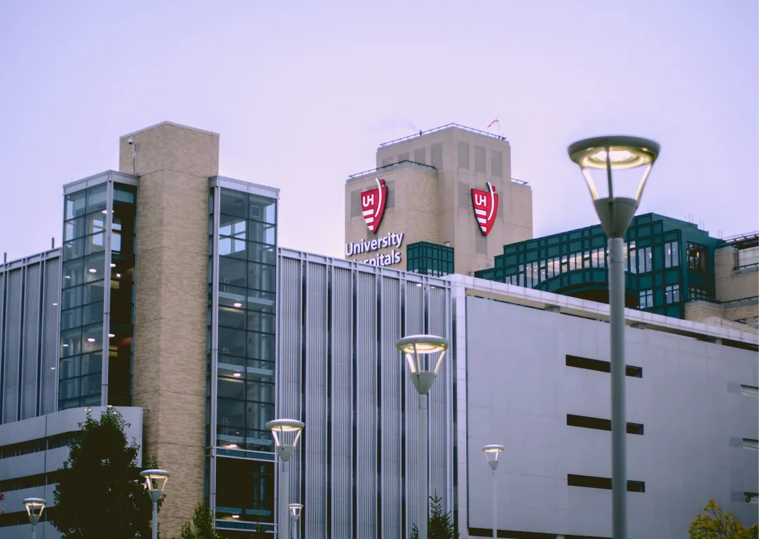 Foto eines University-Hospital-Gebäudes